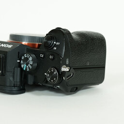 SONY α7 III(ILCE-7M3) SONY α7 III(ILCE-7M3)