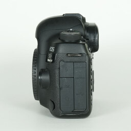 Canon EOS 5D Mark IV Canon EOS 5D Mark IV