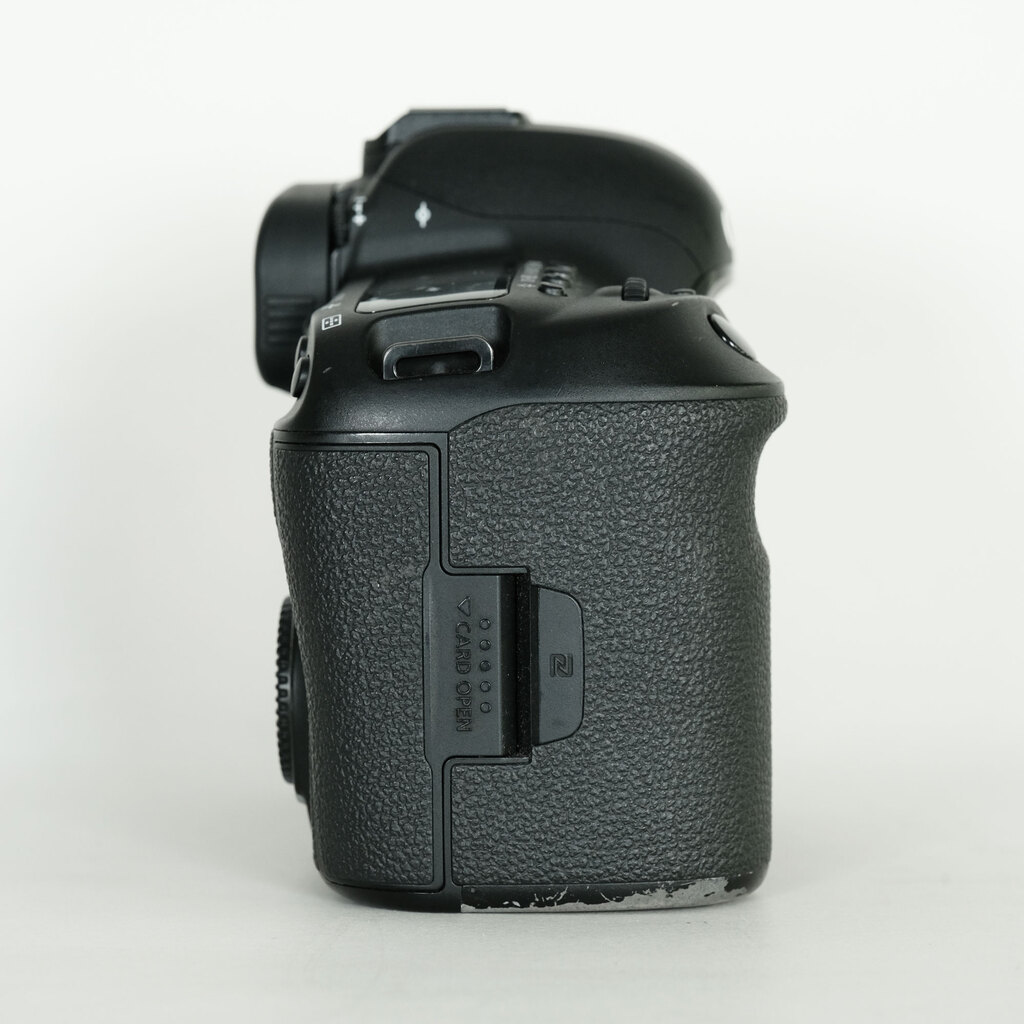 Canon EOS 5D Mark IV