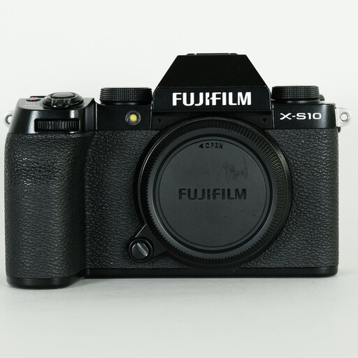 FUJIFILM X-S10