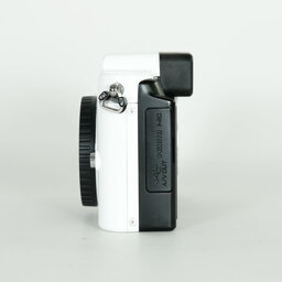 Nikon Nikon1 V1 ダブルズームキット ホワイト Nikon Nikon1 V1 ダブルズームキット ホワイト