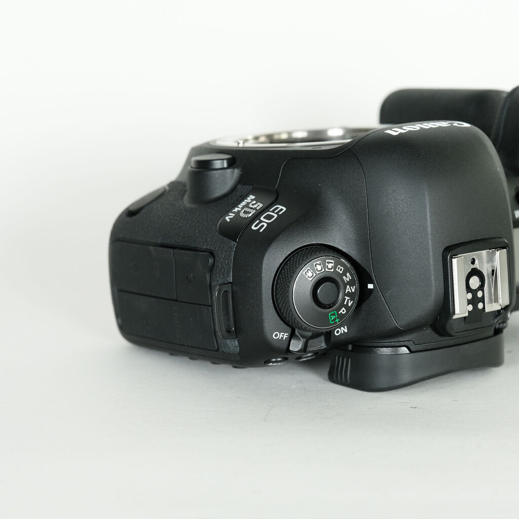 Canon EOS 5D Mark IV Canon EOS 5D Mark IV