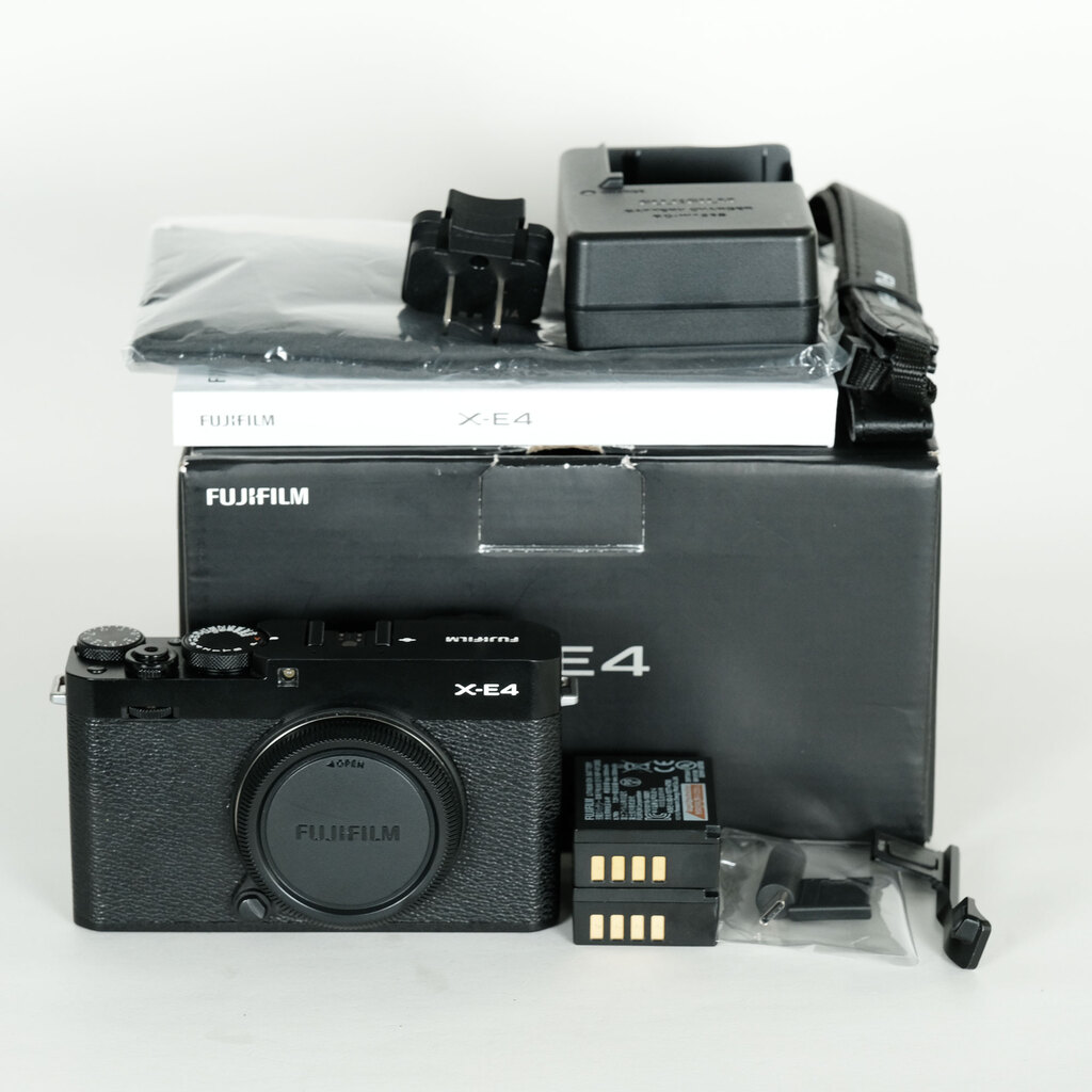 富士フィルムX-E4 おまけ付き フィルムカメラ時代好きな人間のハートを撃ち抜く、FUJIFILM X