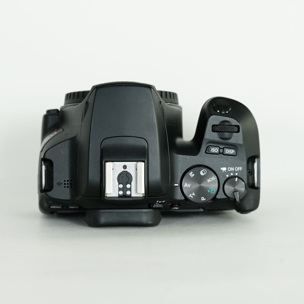 Canon EOS Kiss X10 Canon EOS Kiss X10