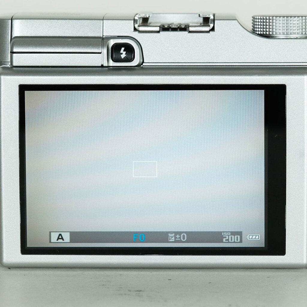 FUJIFILM X-A1 ボディ ブラウン