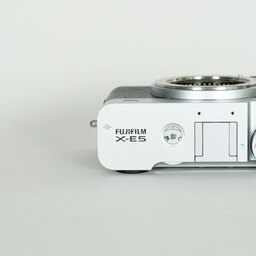 FUJIFILM X-E5