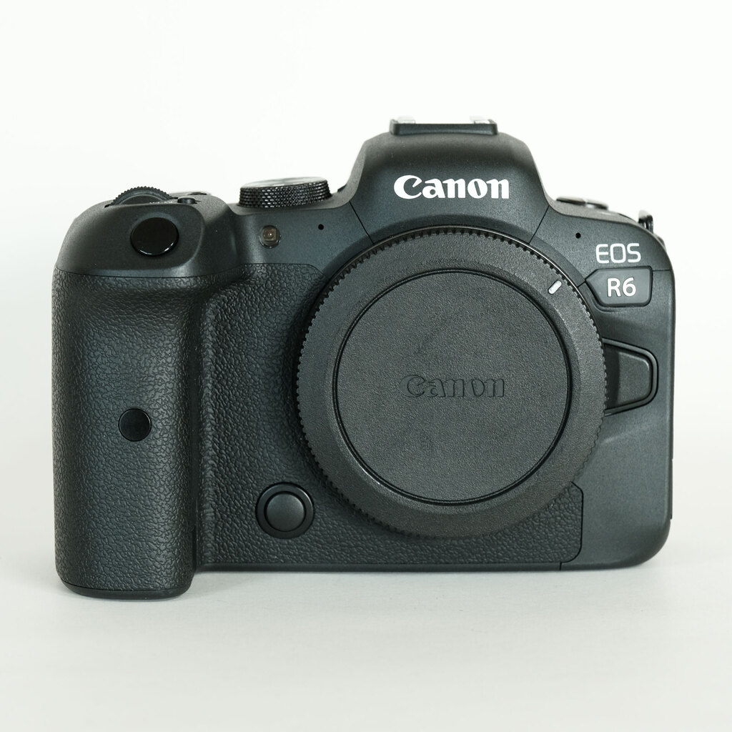 Canon EOS R6 Canon EOS R6