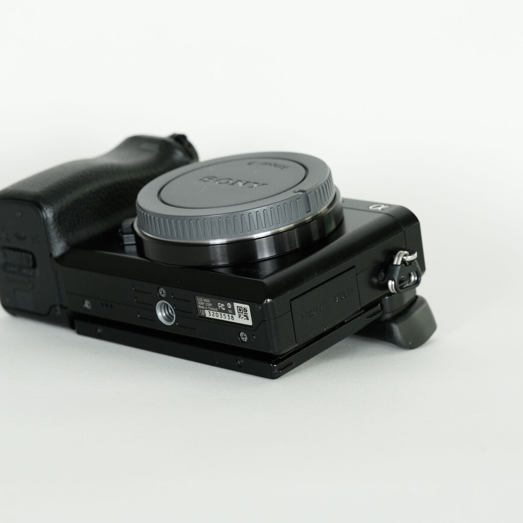 SONY α6000 ブラック ILCE-6000L SONY α6000 (ILCE-6000) ブラック – ねりま中古カメラきつね堂
