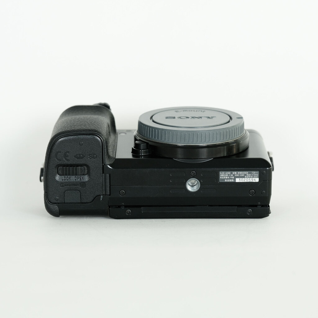 SONY α6100(ILCE-6100) SONY α6100(ILCE-6100)