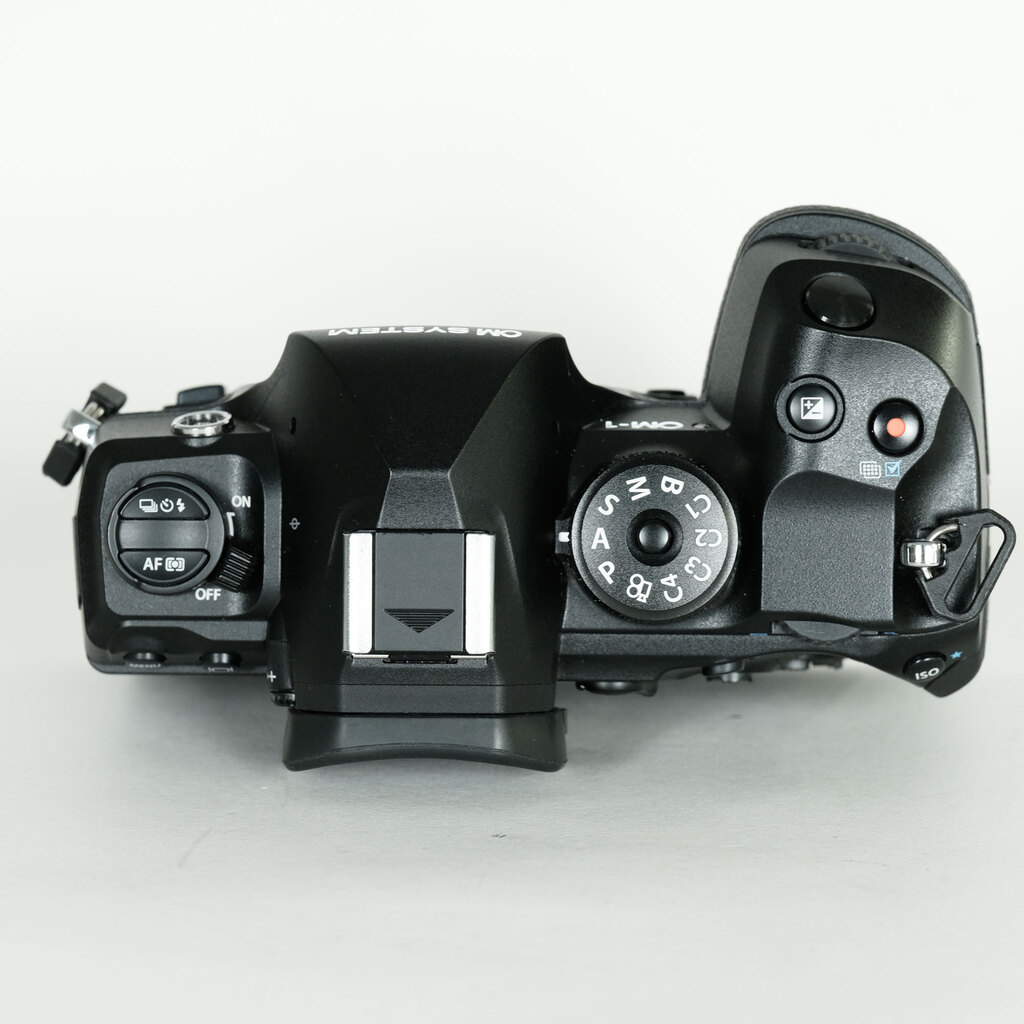 【最終値下】OM SYSTEM OM-1 MarkII 本体+おまけ OM SYSTEM】新製品！「OM-1 Mark II」唯一無二、その一瞬は想像