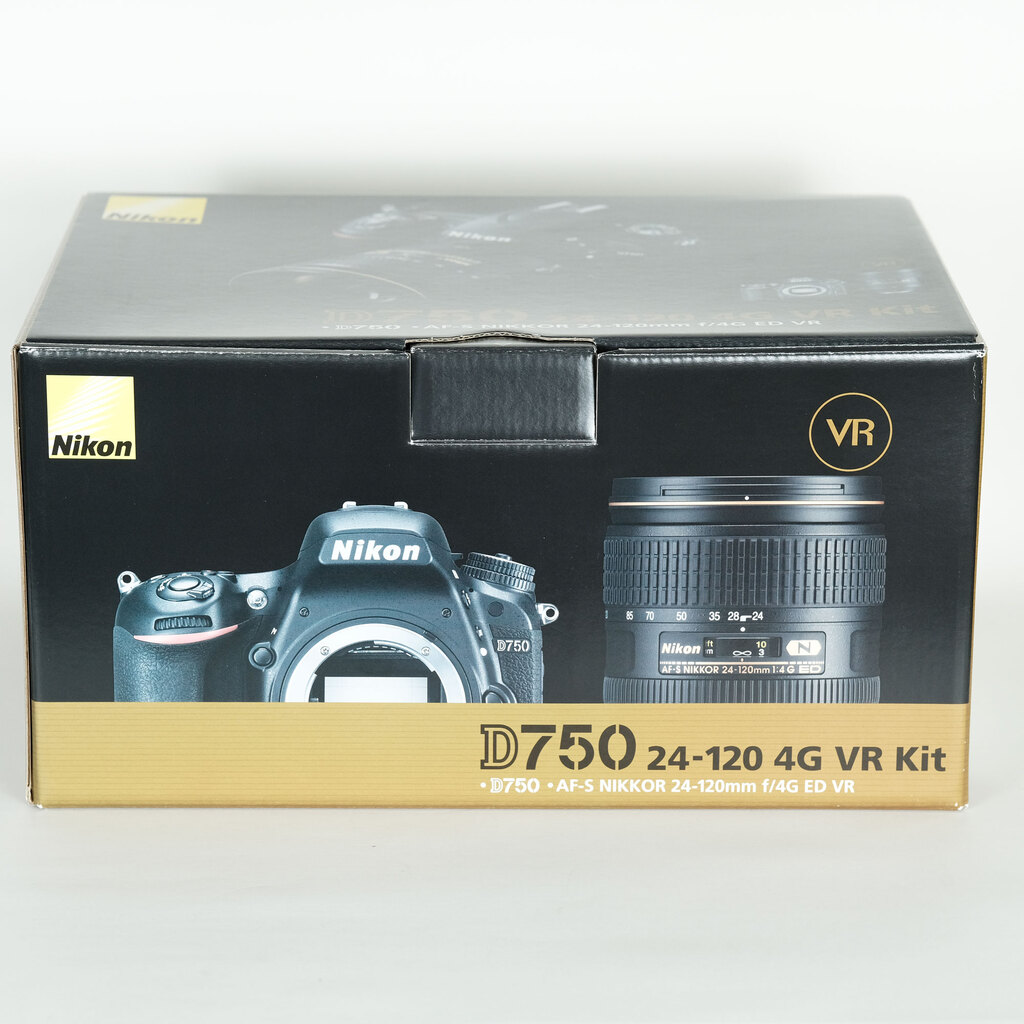 Nikon D750　SS24,060枚　美品