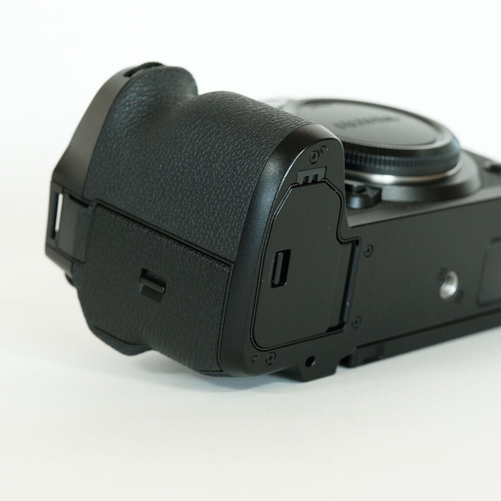 FUJIFILM X-H2 FUJIFILM X-H2