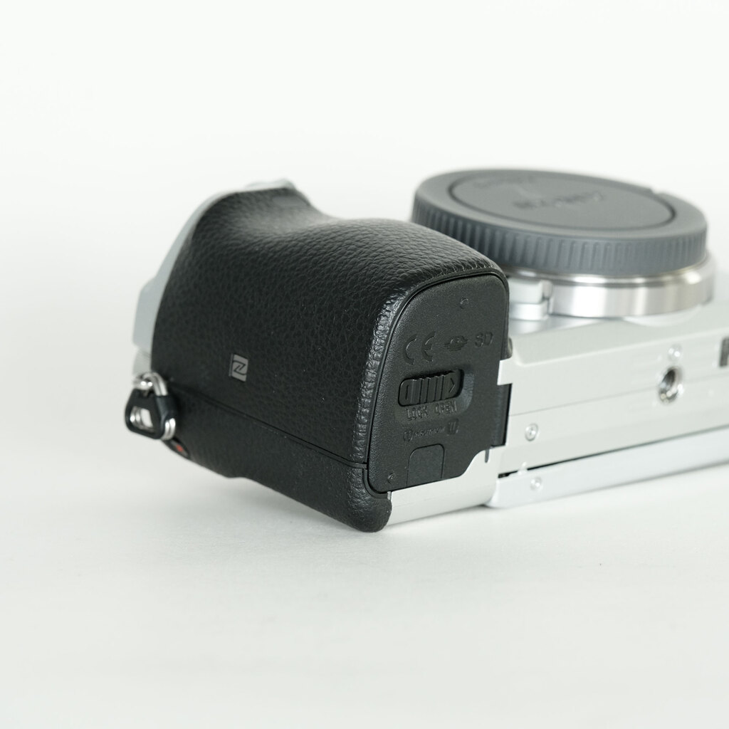 SONY α6400（ILCE-6400）