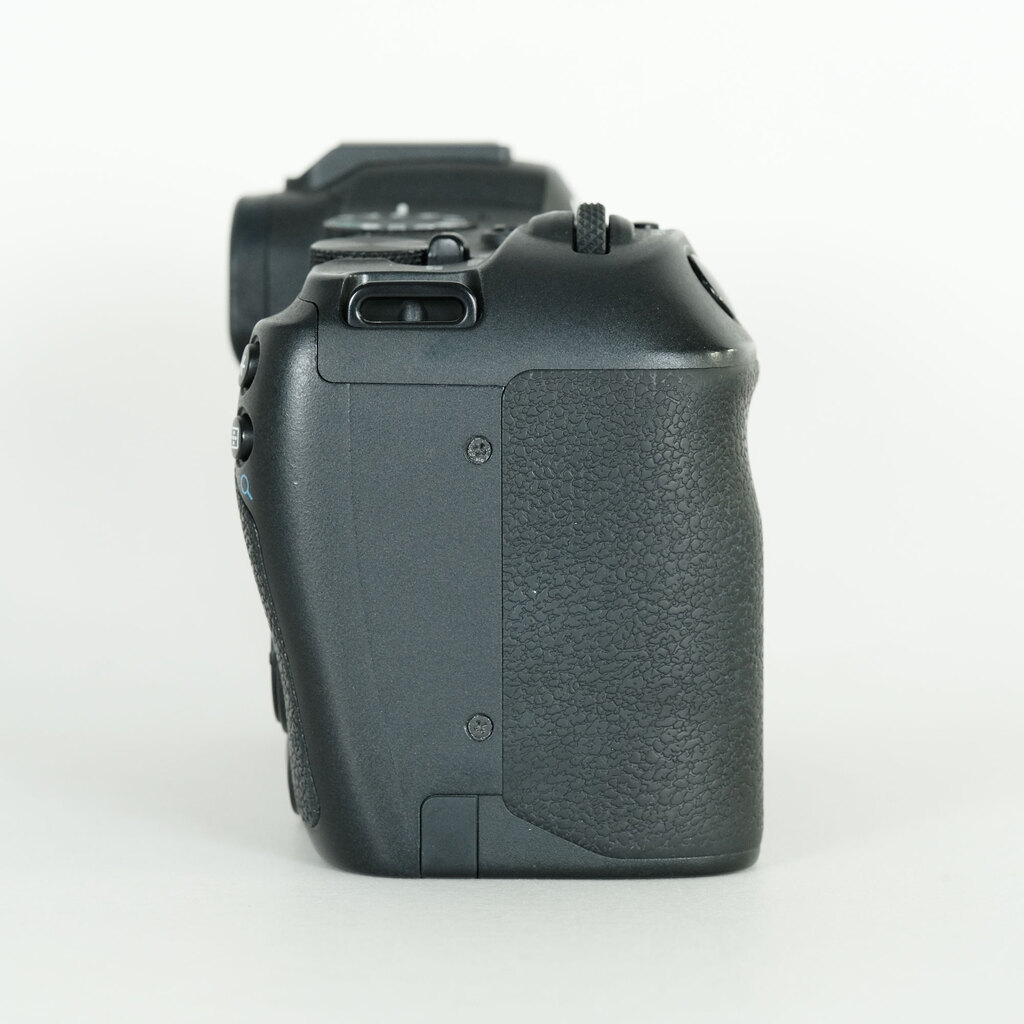 Canon EOS R8の出品 | ONE SCENE（ワンシーン）