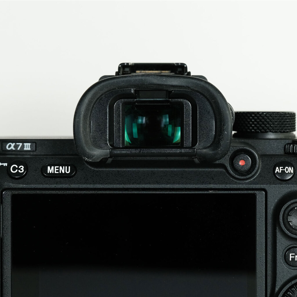 SONY α7 III(ILCE-7M3) SONY α7 III(ILCE-7M3)