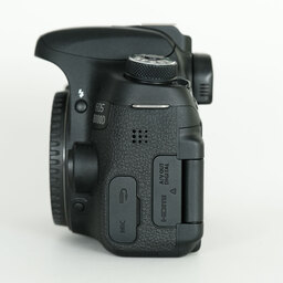 Canon EOS 8000D Canon EOS 8000D