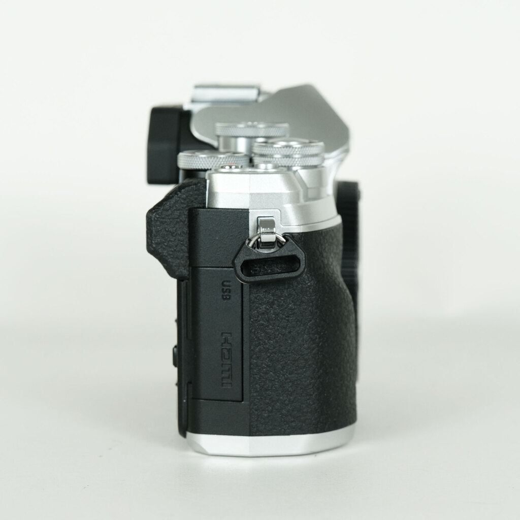 OLYMPUS OM-D E-M10 Mark IV