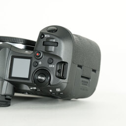 Canon EOS R5 Canon EOS R5