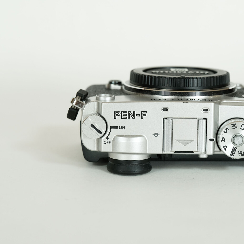 OLYMPUS PEN-F OLYMPUS PEN-F