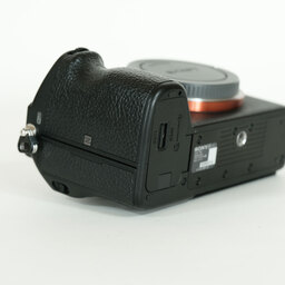 SONY α7 III(ILCE-7M3) SONY α7 III(ILCE-7M3)