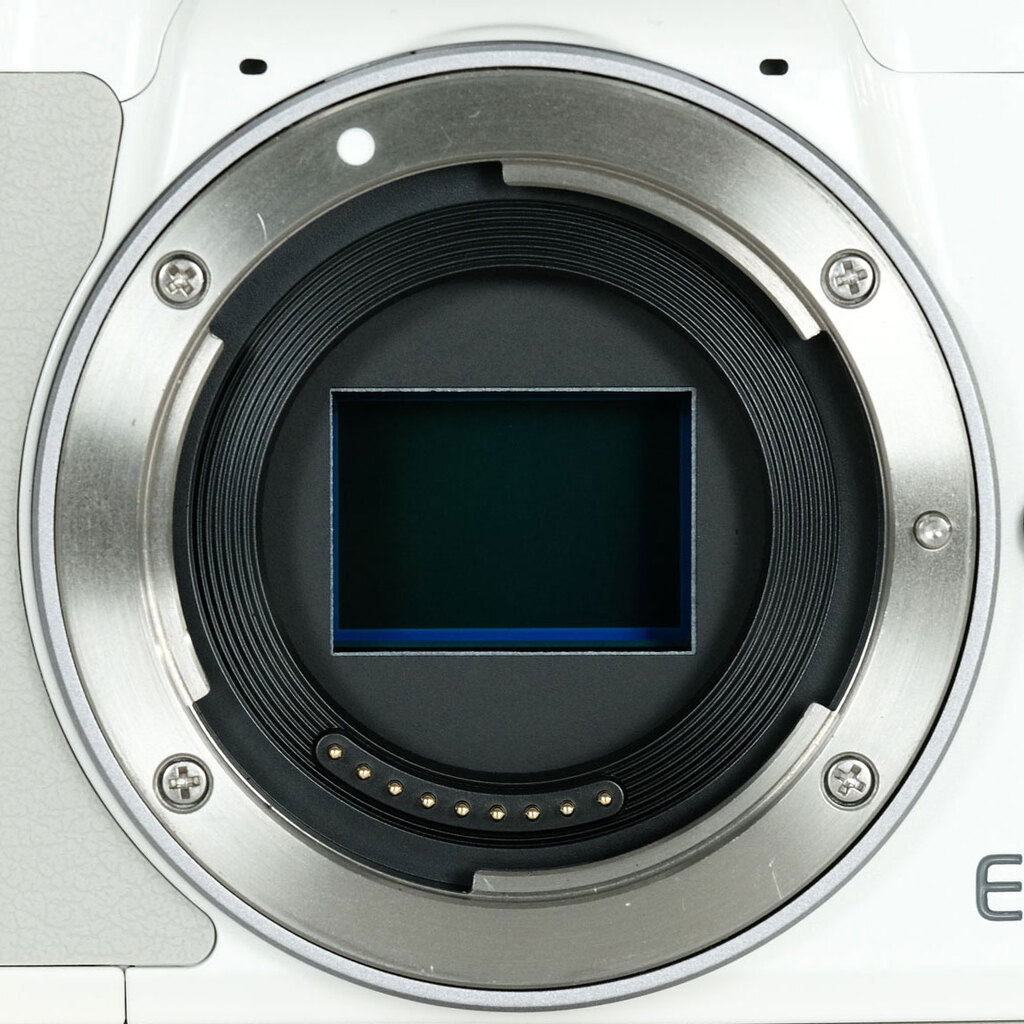 Canon EOS Kiss M Canon EOS Kiss M