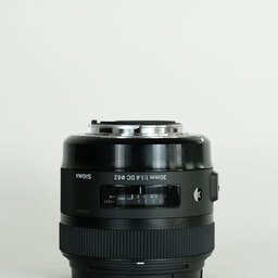 SIGMA sd Quattro & Art 30mm F1.4 DC HSM レンズキット SIGMA sd Quattro & Art 30mm F1.4 DC HSM レンズキット