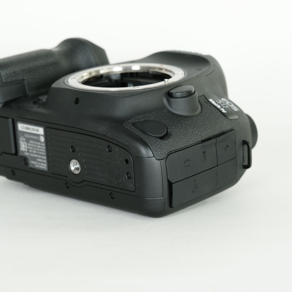 Canon EOS 5D Mark IV