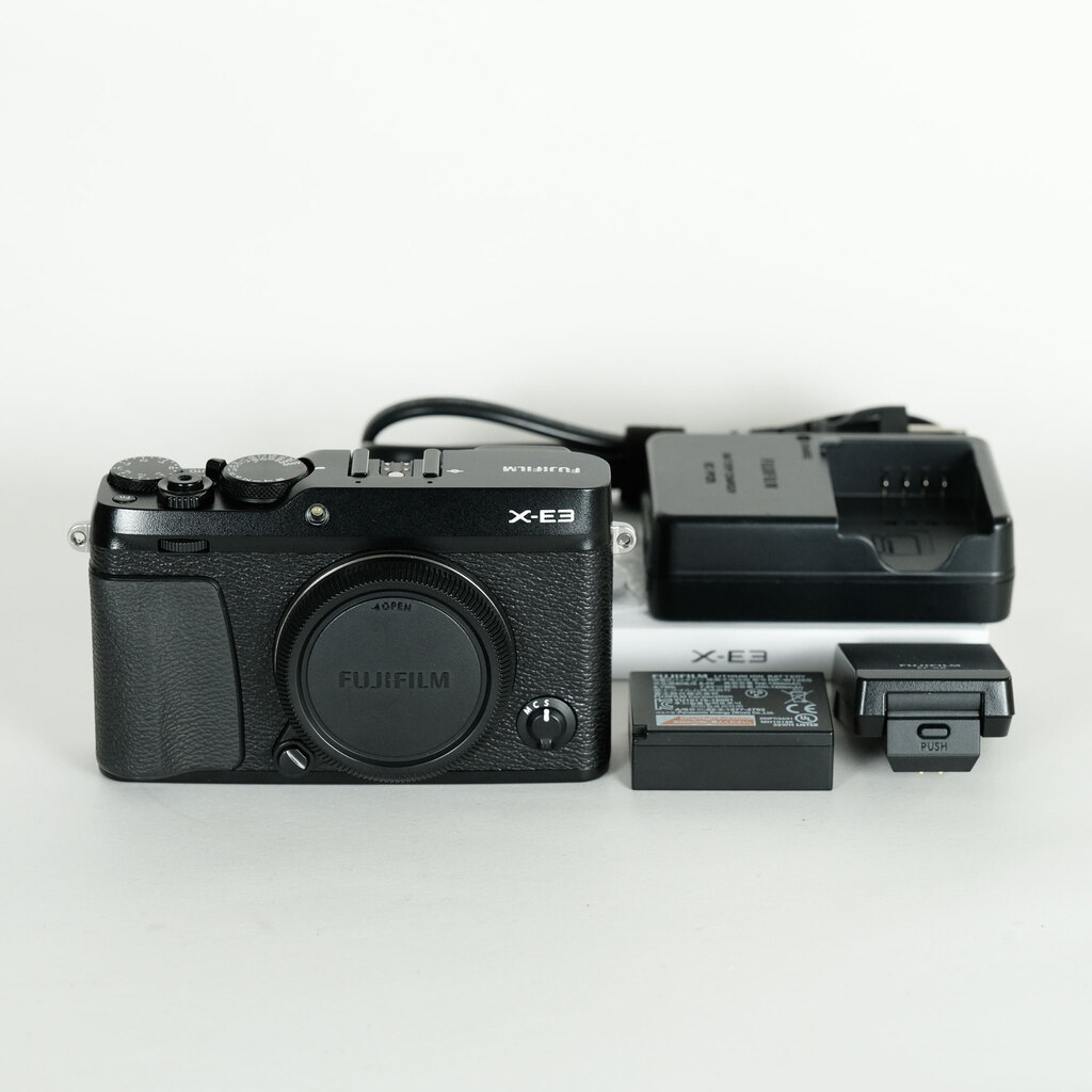 FUJIFILM X-E3 FUJIFILM X-E3