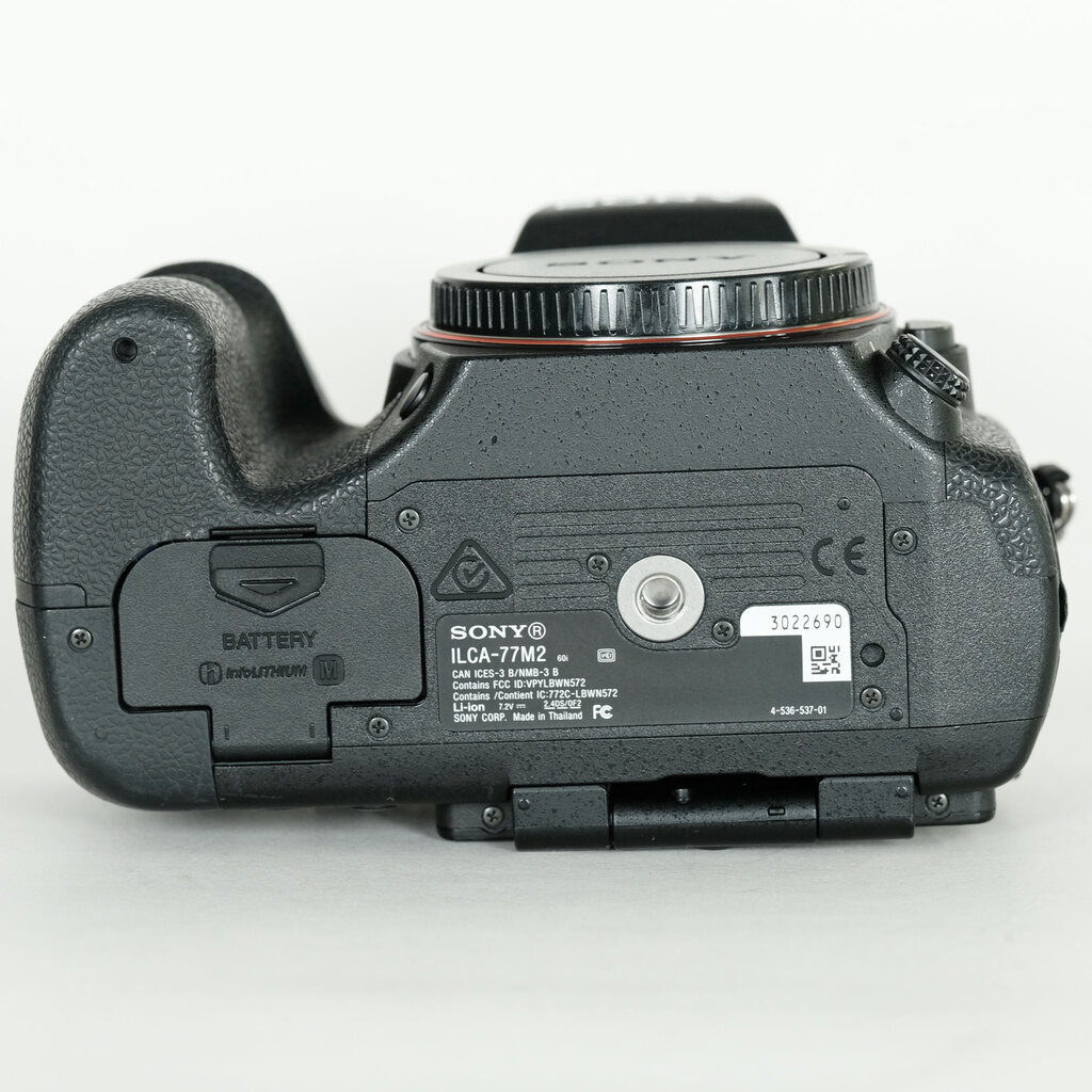 SONY α77IIボディ ILCA-77M2の出品 | ONE SCENE（ワンシーン）
