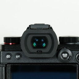 Panasonic LUMIX DC-S5 Panasonic LUMIX DC-S5