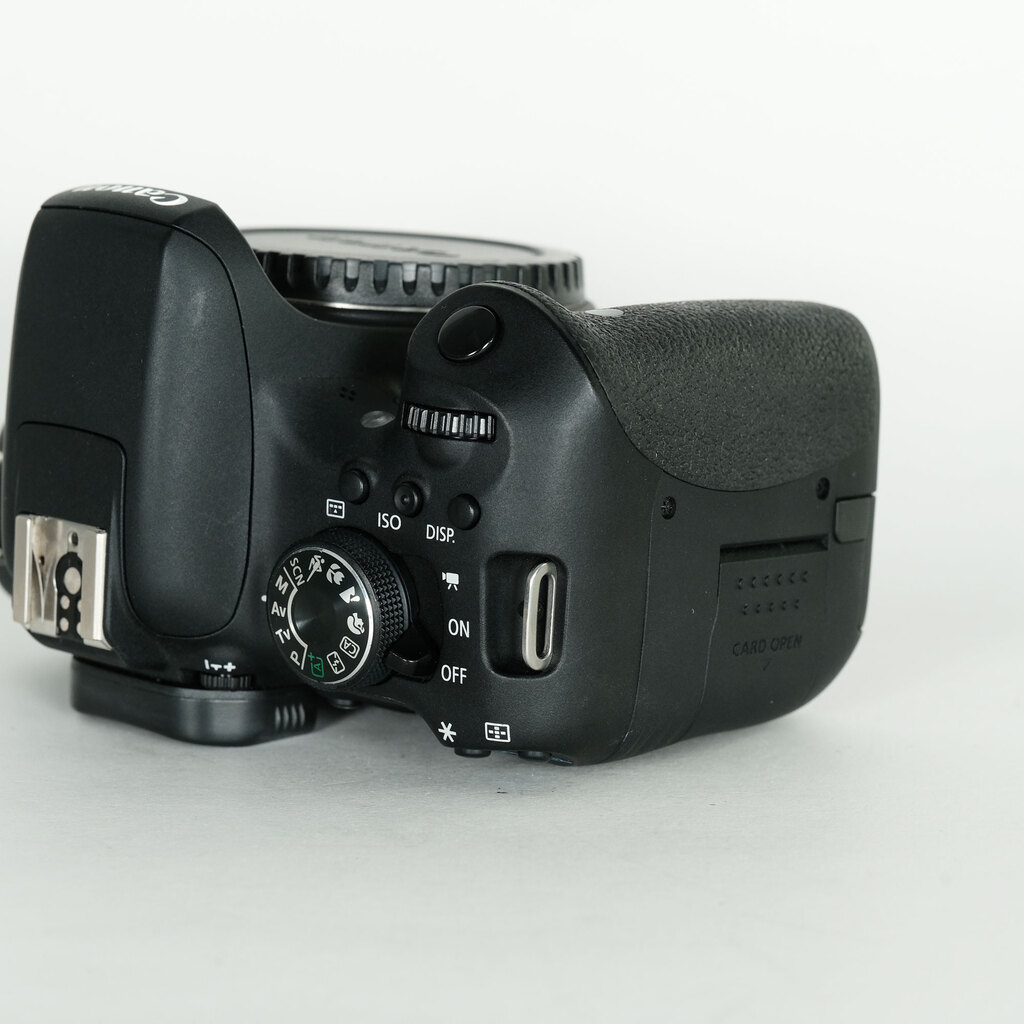 Canon EOS Kiss X8iの出品 | ONE SCENE（ワンシーン）