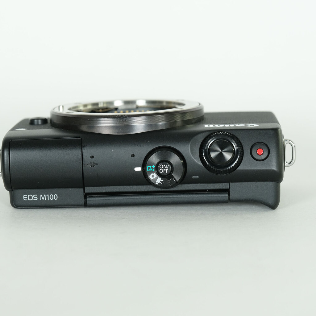 Canon EOS M100
