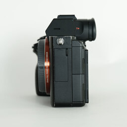 SONY α7 III(ILCE-7M3) SONY α7 III(ILCE-7M3)