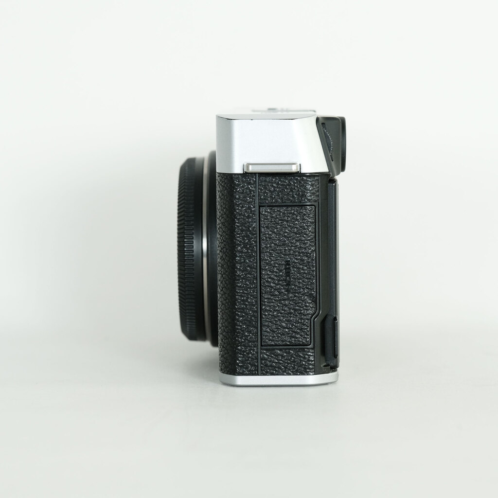 FUJIFILM X-E4 FUJIFILM X-E4