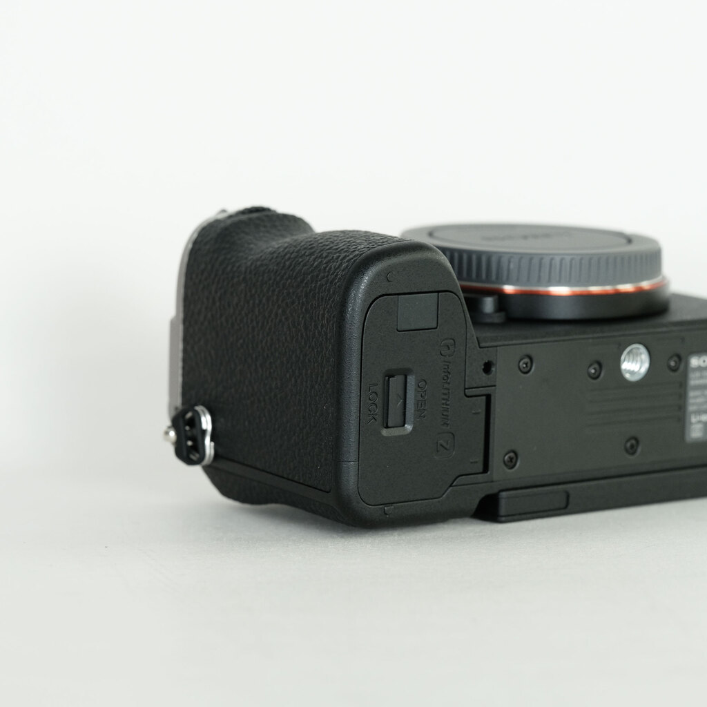 SONY α7C II(ILCE-7CM2) SONY α7C II(ILCE-7CM2)