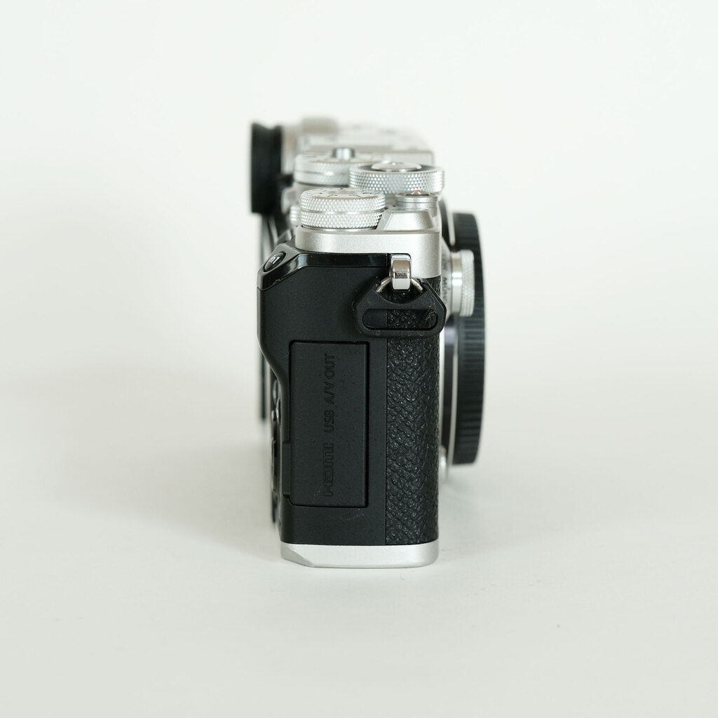 OLYMPUS PEN-F OLYMPUS PEN-F