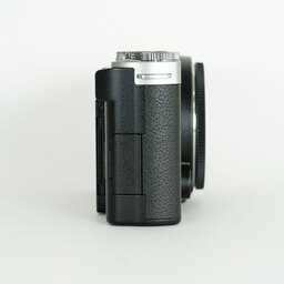 Panasonic LUMIX DC-S9 Panasonic LUMIX DC-S9