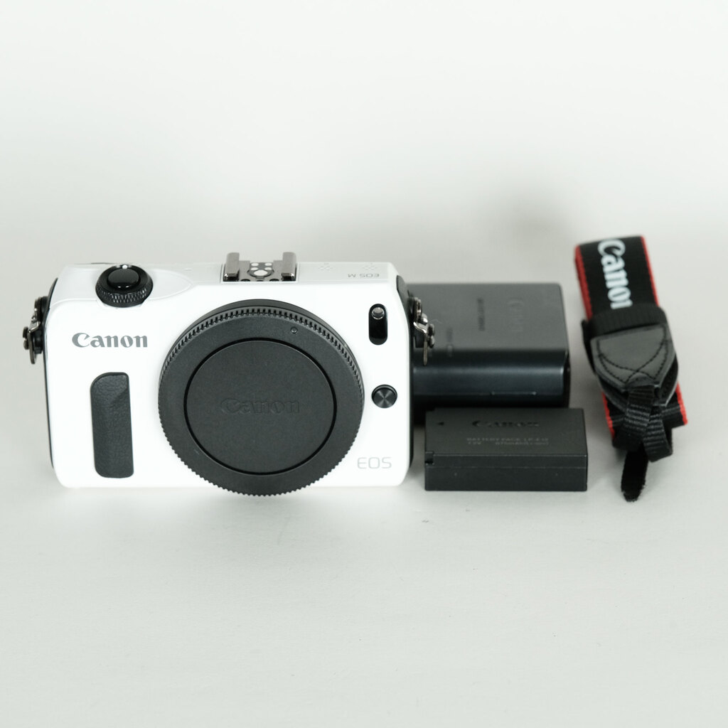 Canon EOS M ボディ ホワイトの出品 | ONE SCENE（ワンシーン）