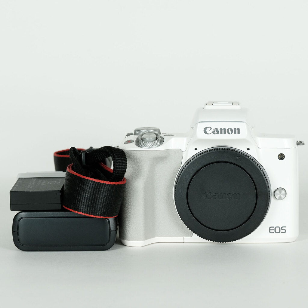 【良品】Canon EOS Kiss M レンズ3点付き Amazon | キヤノン EOS Kiss M 【ボディ (レンズ別売