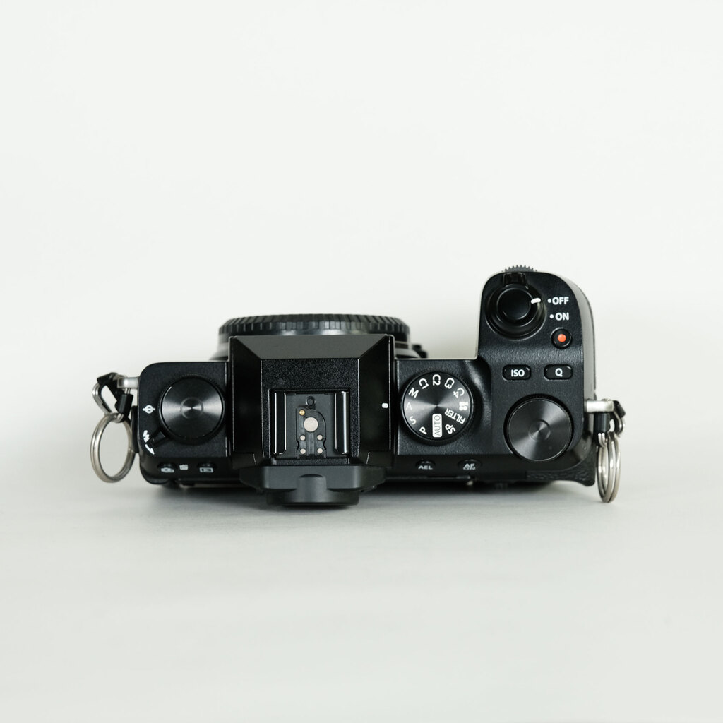 Fujifilm X-S10 美品 FUJIFILM X-S10の出品 | ONE SCENE（ワンシーン）