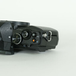 OLYMPUS OM-D E-M5 ボディ ブラック