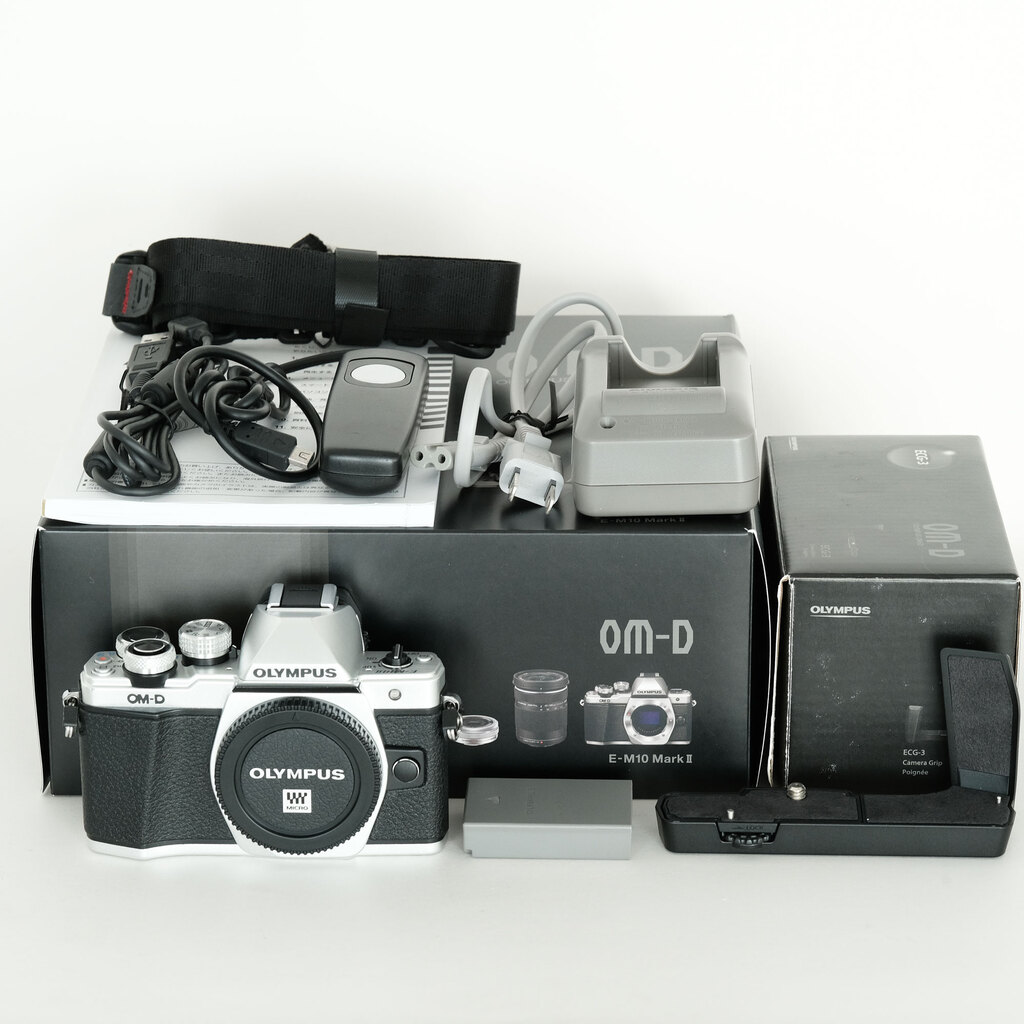 OLYMPUS OM-D E-M10 Mark II OLYMPUS OM-D E-M10 Mark II
