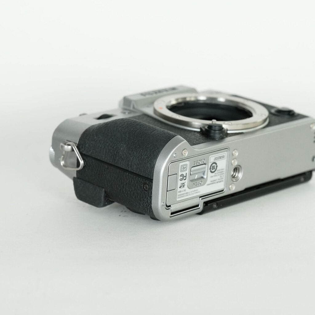 FUJIFILM X-T10 ボディ シルバー