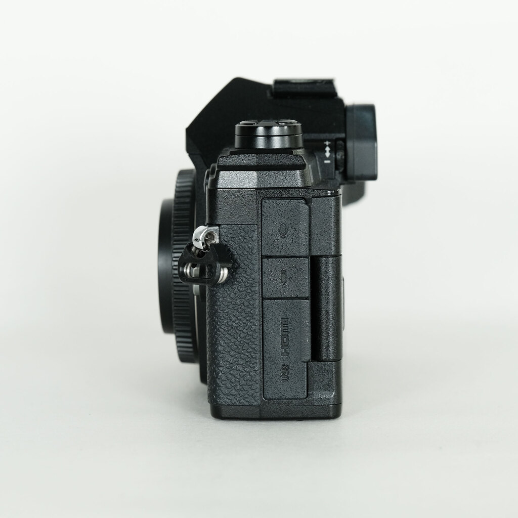 OLYMPUS OM-D E-M5 Mark III