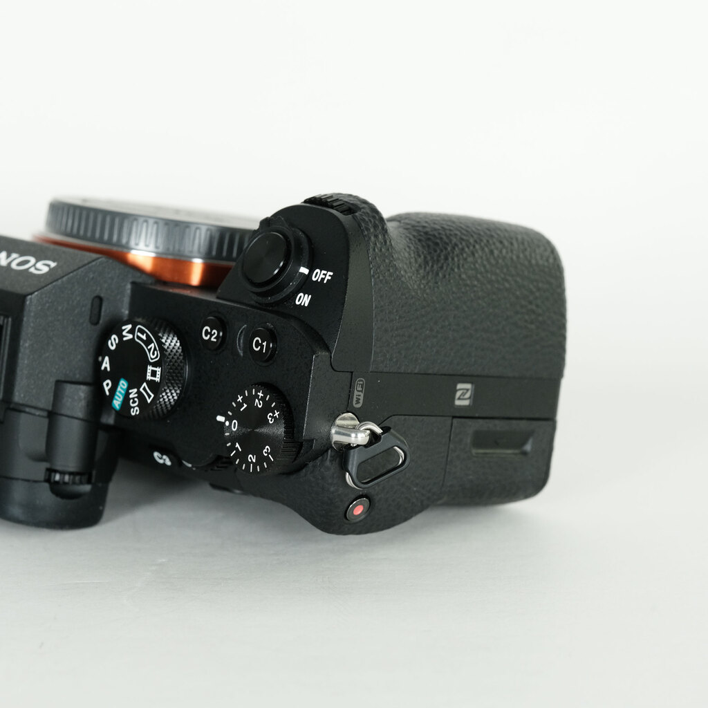 SONY α7 II (ILCE-7M2) 動作品 SONY α7 II（ILCE-7M2）の出品 | ONE SCENE（ワンシーン）