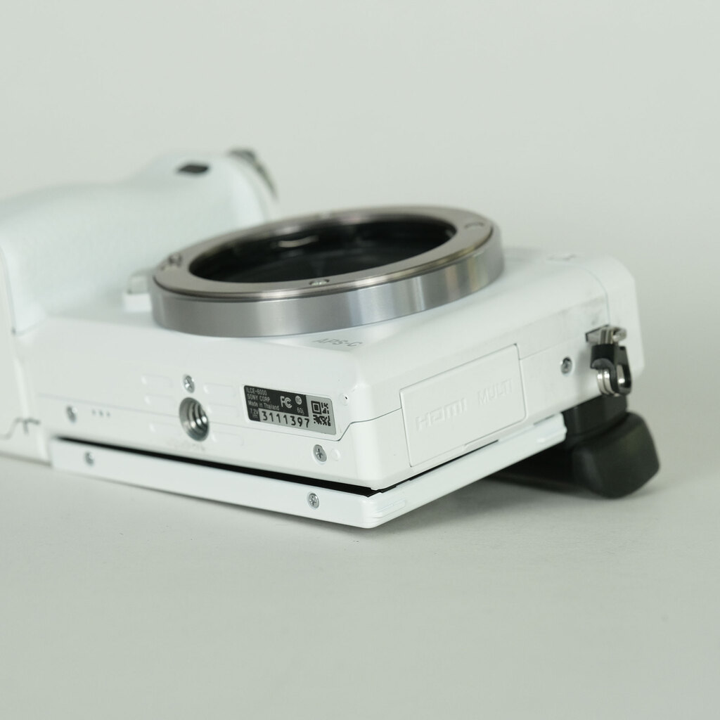 SONY α6000(ILCE-6000) SONY α6000(ILCE-6000)