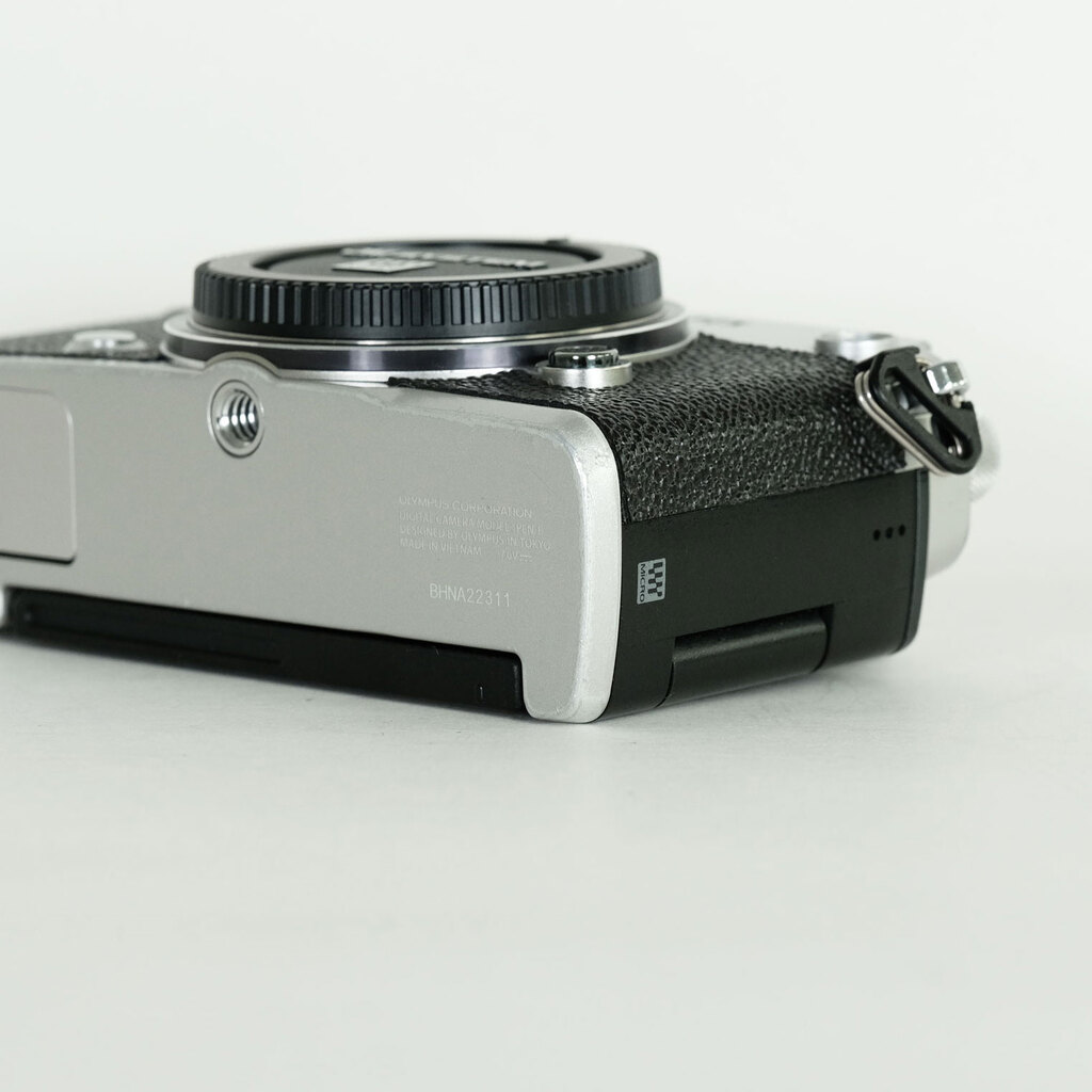 OLYMPUS PEN-Fの出品 | ONE SCENE（ワンシーン）