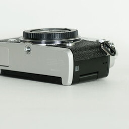OLYMPUS PEN-F OLYMPUS PEN-F