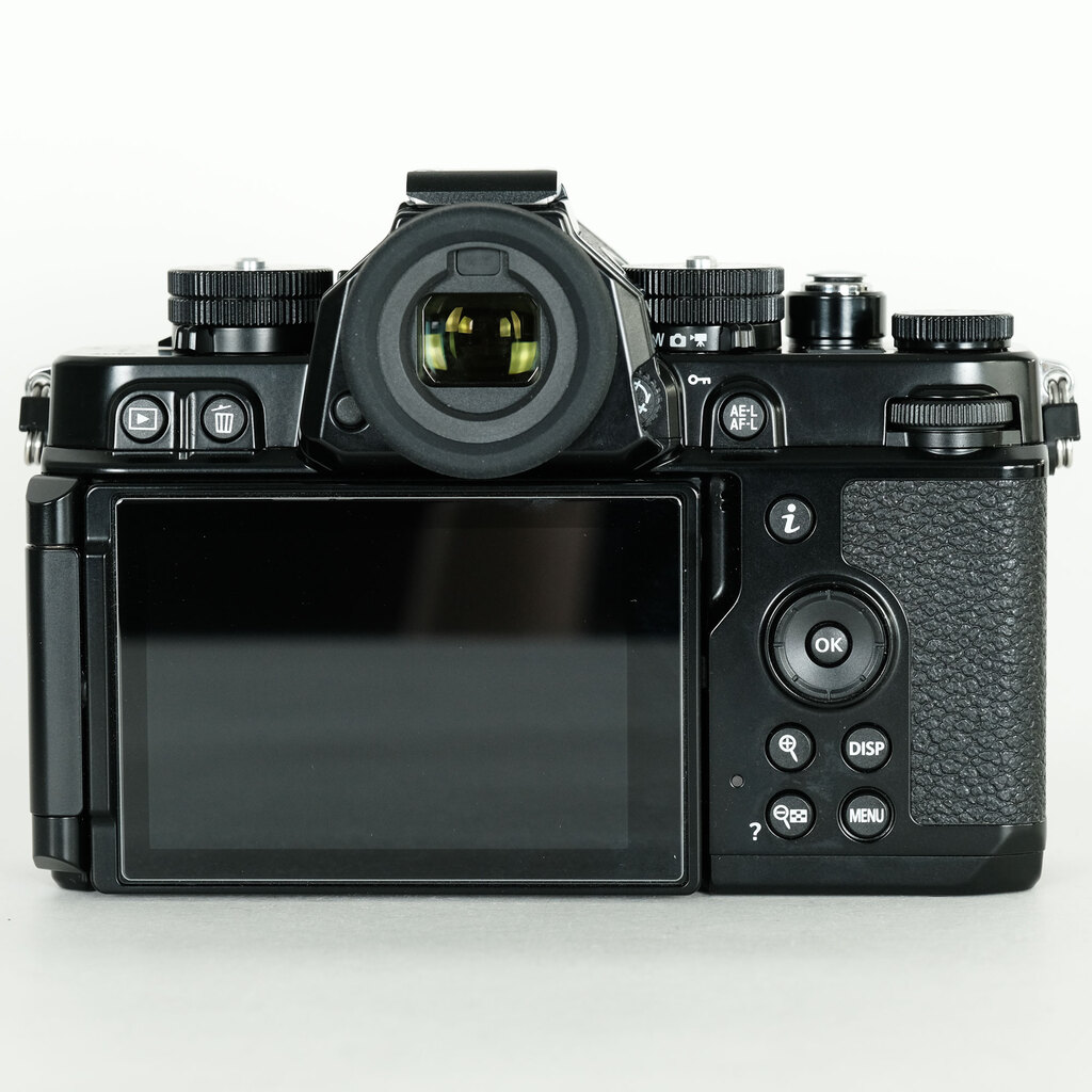 Nikon Z fの出品 | ONE SCENE（ワンシーン）