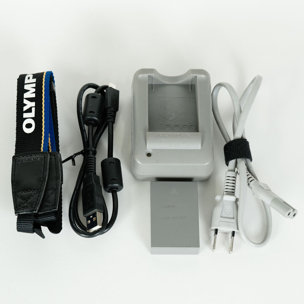 OLYMPUS OM-D E-M10 Mark III OLYMPUS OM-D E-M10 Mark III